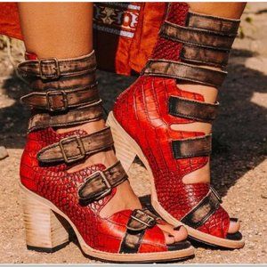 Freebird Bond Red Croco Sandals Size 38